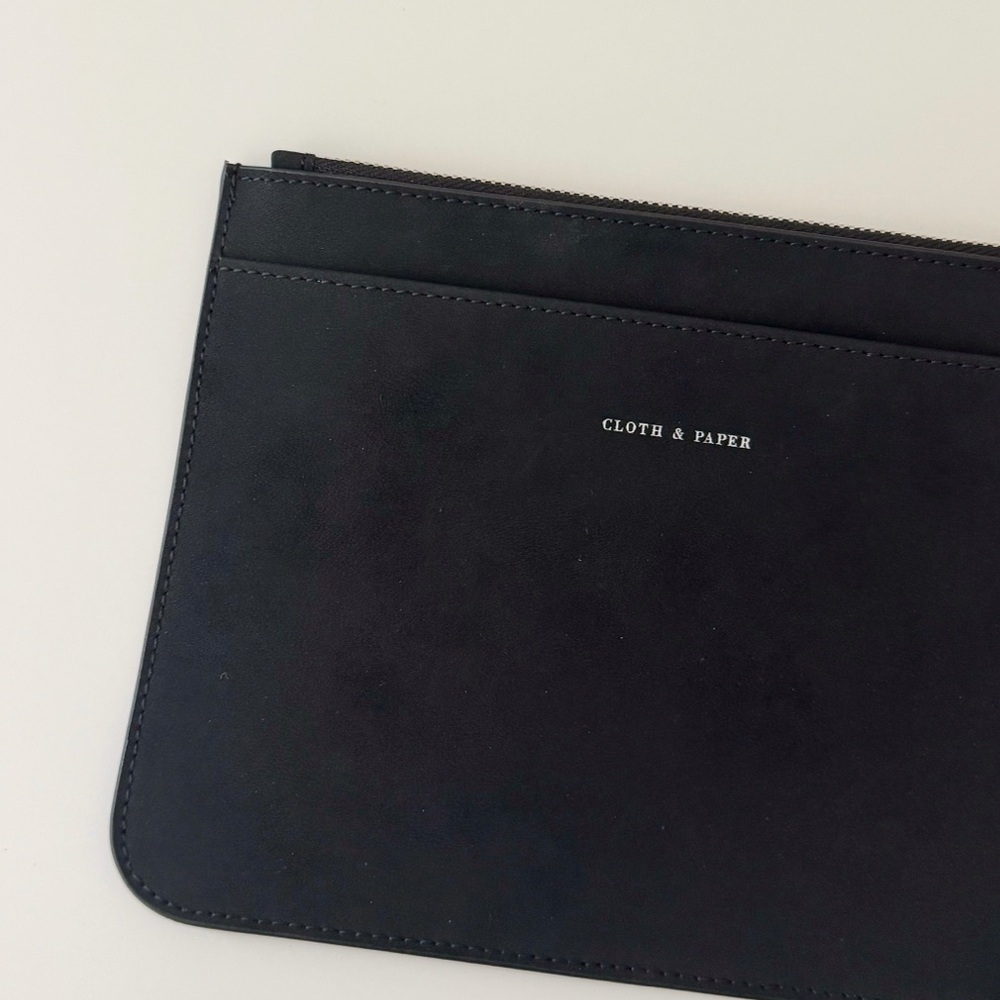 NWT Cloth & Paper Pouch